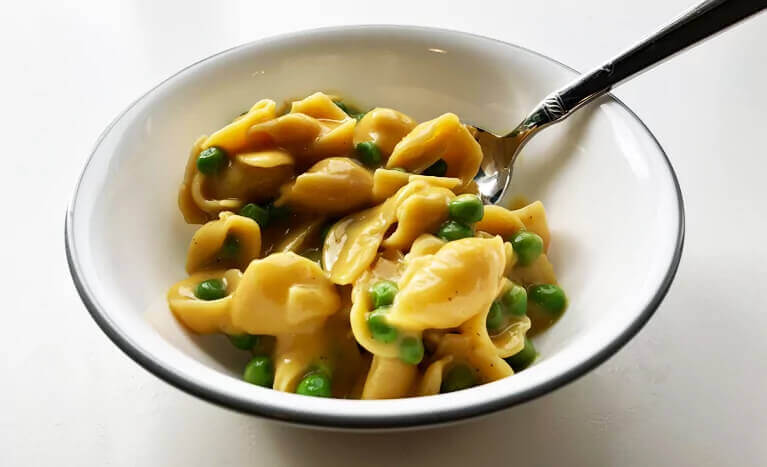 mac and cheese in bowl