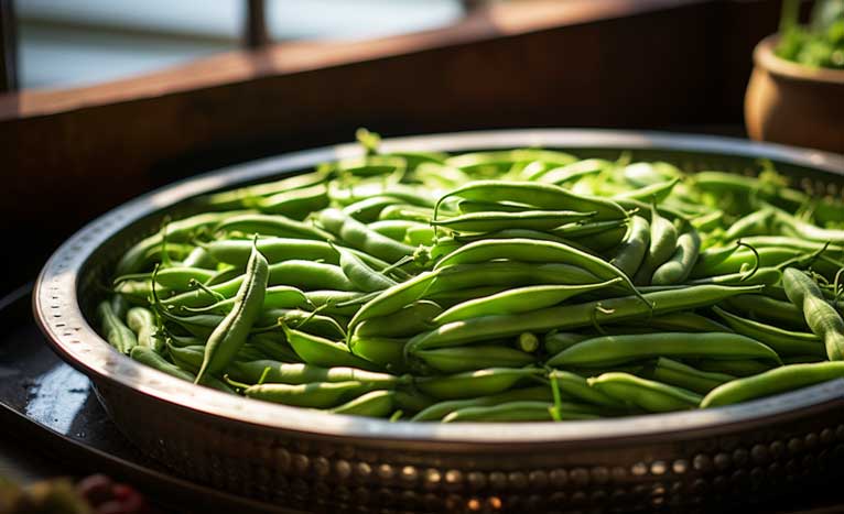 green beans in strainer
